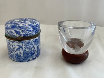 Glass Bowl On Wooden Stand, Ceramic Cachet   (Lc)