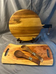 Cutting Board & Utensil Set (3)