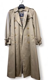 Burberry Classic Trench Coat S/M      (B)