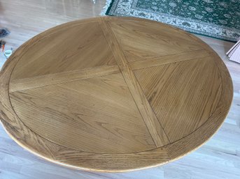 Dining Room Table With 2 Leaves And Table Pads