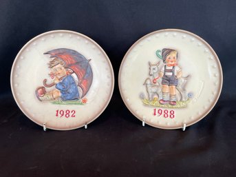 J M Hummel Annual Plates 1982 & 1988       (D)