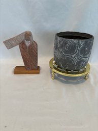 Hand Carved By S Fraglia , Baldwin Shelburne Museum Trivet Ceramic Pot With Brass Stand