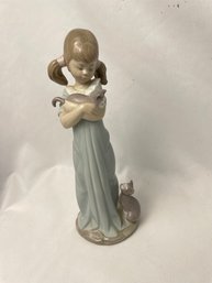 Lladro Girl With Kittens   (D)