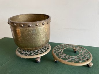 Brass Bucket, 2 Planter Stands       (O)