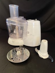 GE 4-speed Food Processor     (K)