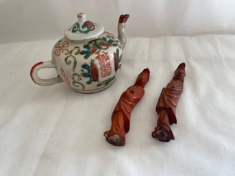 Ceramic Teapot Antique, Wooden Deities    (Lc)