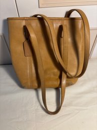 Coach Light Brown Leather Shoulder Bag  (of)