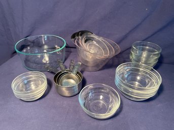 Pyrex Bowl, Duralex Measuring Cups, Stainless Measuring Cups    (K)