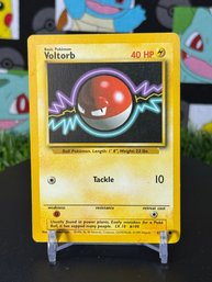 Pokemon Vintage 1999 Base Set Voltorb
