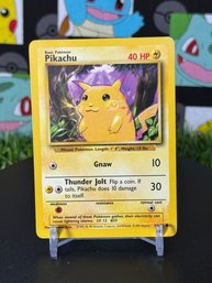 Pokemon Vintage 1999 Base Set Yellow Cheeks Pikachu