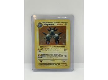 Pokemon SHADOWLESS 9 Of 102 Magneton Holo