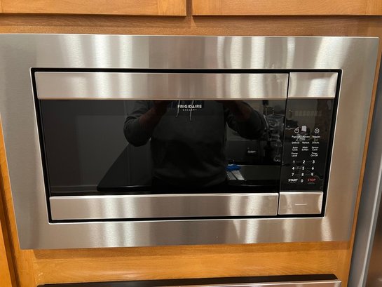 Frigidaire Gallery Microwave And Surround
