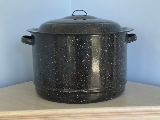 Graniteware Large Pot