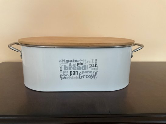 Bread Box With Cutting Board Lid
