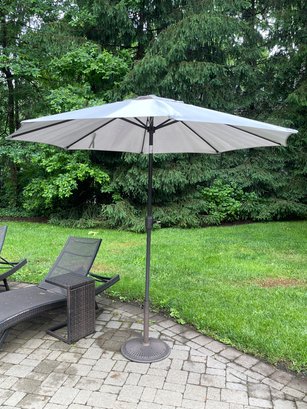 Outdoor Patio Umbrella With Stand