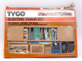 Tyco HO Scale Electric Train Set