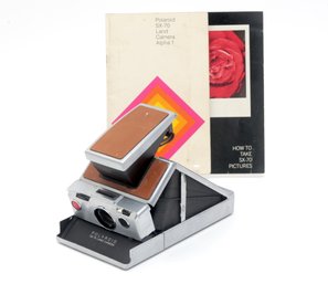 Polaroid SX-70 Land Camera Instant Camera W/books