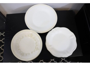 8 Piece White Dish Set