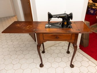 Singer Sewing Machine With Table