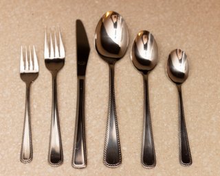 25 Piece Reed & Barton Flatware Set