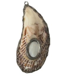 Adorned Muscle Shell Pendant With Hinged Peep Opening