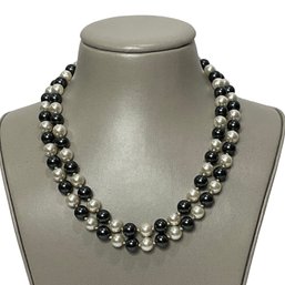 Black & White Faux Pearl Single Strand Necklace