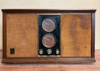 Vintage General Electric Radio Model T-270A