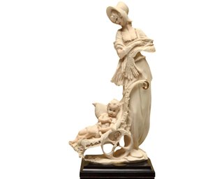 Giuseppe Armani Figurine 'Maternity'