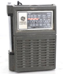 GE Portable Transistor Radio