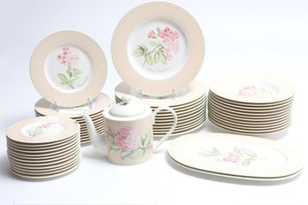 Villeroy &koch White And Pink Ceramic Floral 61 Pc Dish Set