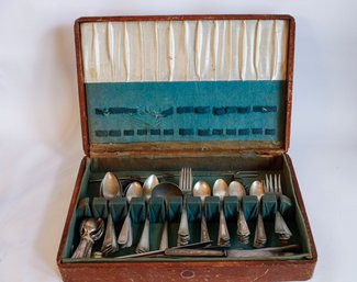 Vintage Silver Plate Flatware Oneida, Rogers And More In Case