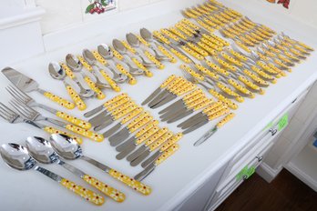 Sabre Paris Yellow Daisy Flatware