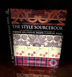 The Style Sourcebook - Fabrics, Wallpapers, Paints, Flooring And Tiles