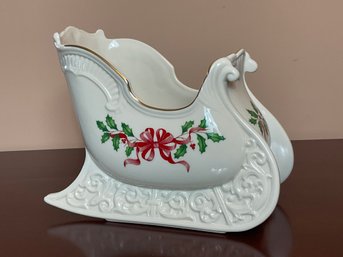Lenox Holiday Holly Berry Sleigh Centerpiece New In Box