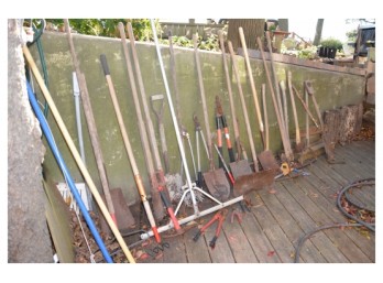 Garden Tool Lot