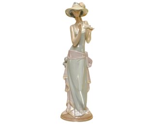 Vintage Llardo 'Tea Time' Porcelain Figure