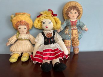 Vintage Fabric Dolls Including Toyworks Reversible Dolls
