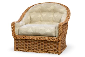 THE WICKER WORKS WICKER ARMCHAIR W/ WHITE UPHOLSTERED CUSHION