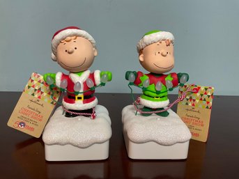 Pair Of Hallmark Peanuts Gang Christmas Light Show Charlie Brown & Linus