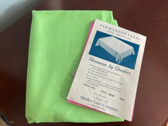 Vintage Apple Green Tablecloth 59 X 79 Oval New