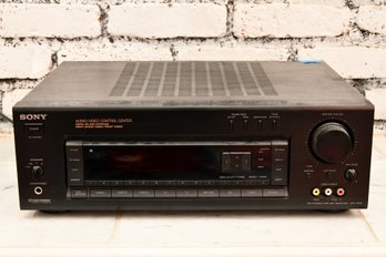 Sony FM Stereo/FM-AM Receiver STR-D915