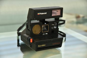 Vintage Polaroid Sun 660 Camera