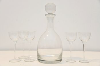 Decanter With 5 Drinking Glasses