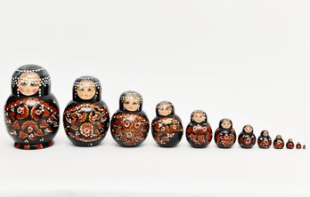Russian Matryoshka Nesting Dolls