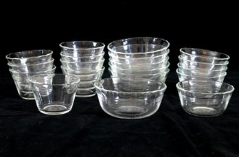 Pyrex Collection Of Small Bowls