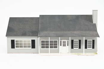 Lionel Grey Farm House Scenery Kit Professionally Weathered