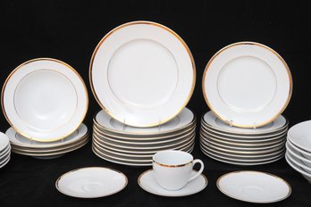 Williams Sonoma White Dish Set