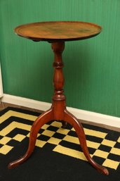 Round Side Table With Hinged Top