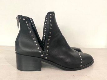 Steve Madden Black Studded Boots Size 9.5