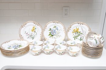 Spode Stafford Flowers Dish Set Service For 12